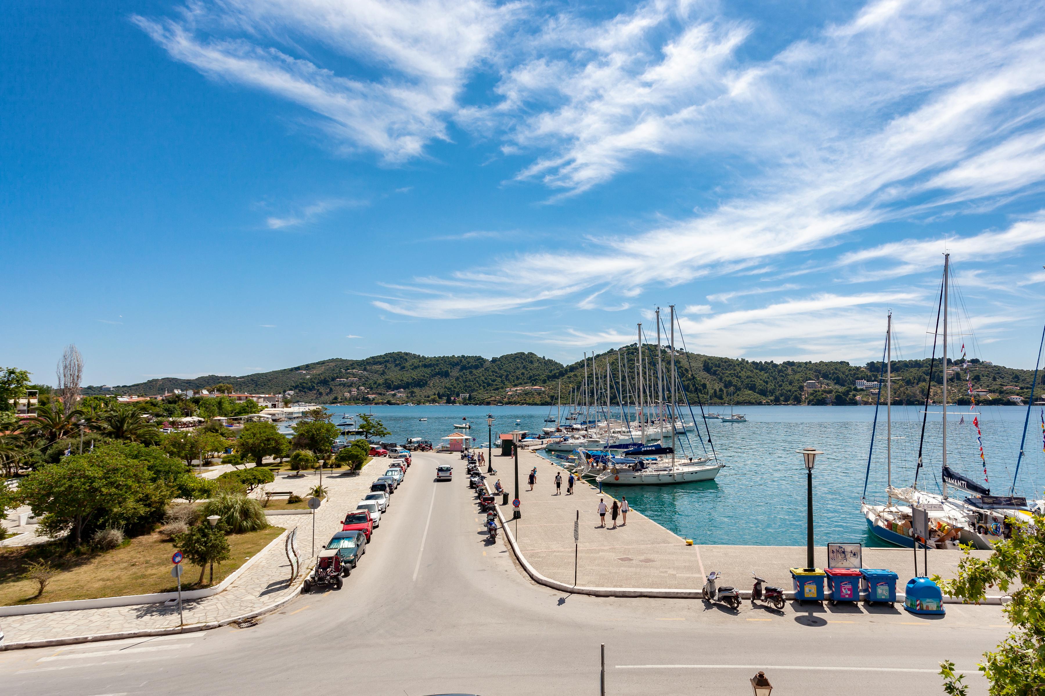 Hotel Akti Skiathos Town Bagian luar foto